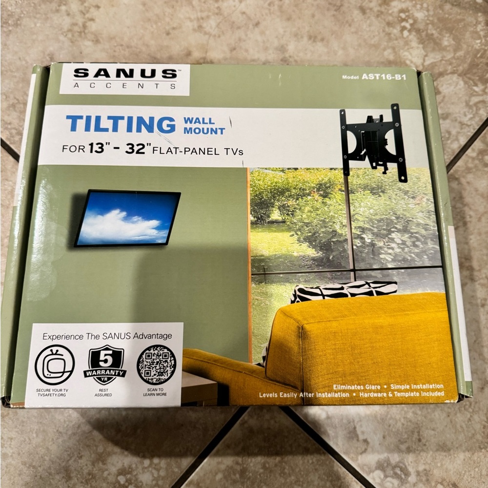 New in Box. Sanus accents Tilting 📺 mount